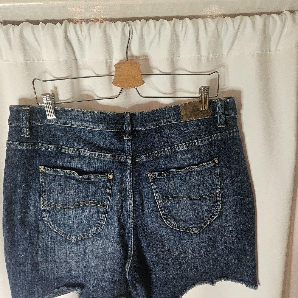 Lee Heritage Denim Shorts Women's Size 16 Relaxed Fit High Rise Button Fly Blue - Picture 6 of 8